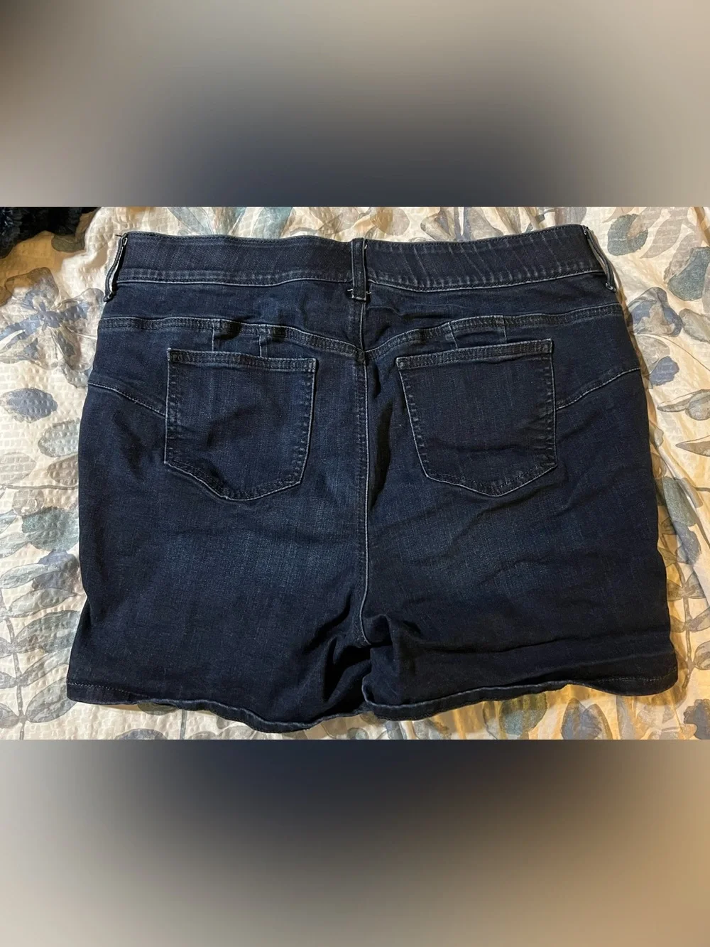 Torrid 5” Bombshell Denim Shorts